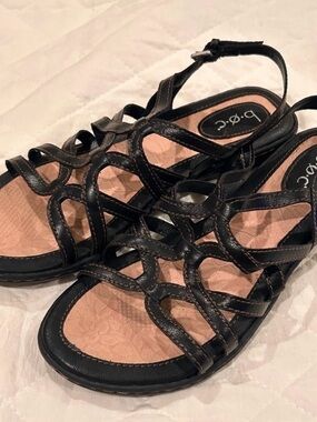 IN SEARCH OF b.o.c. Black Strappy Casual Sandals IN A SIZE 8.5 or 9
